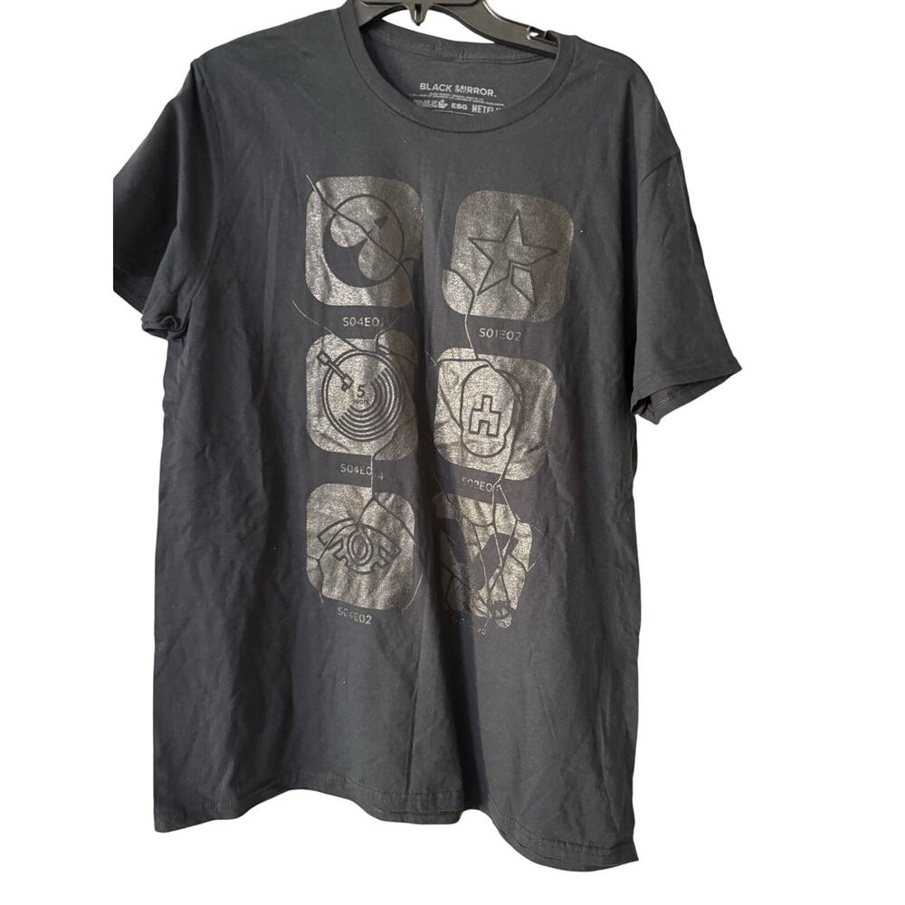 Black Mirror Size Large Men's Graphic‎ T-Shirt Loot Crate Exclusive Netflix NEW